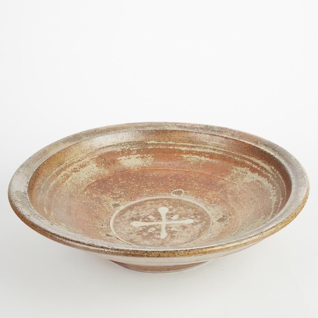 Randy Johnston Large Studio Ceramic Platter: Randy Johnston (20th/21st c). Large studio ceramic platter with glazed decoration along the interior. Marked along the underside.Height: 4 1/2 in x diameter: 18 in.