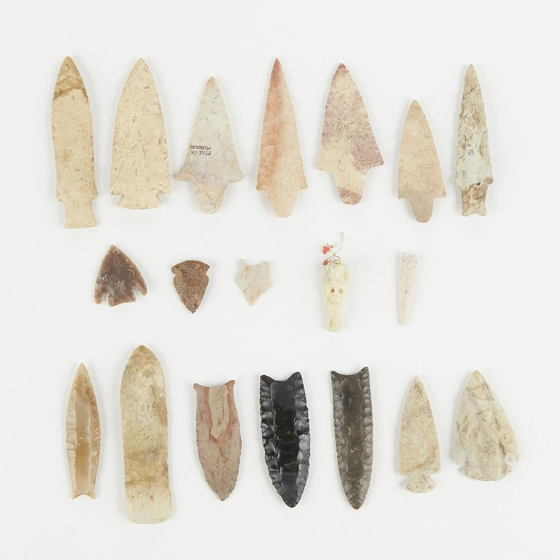 Grp: 18 North American Stone Points Arrowheads (1 of 9)