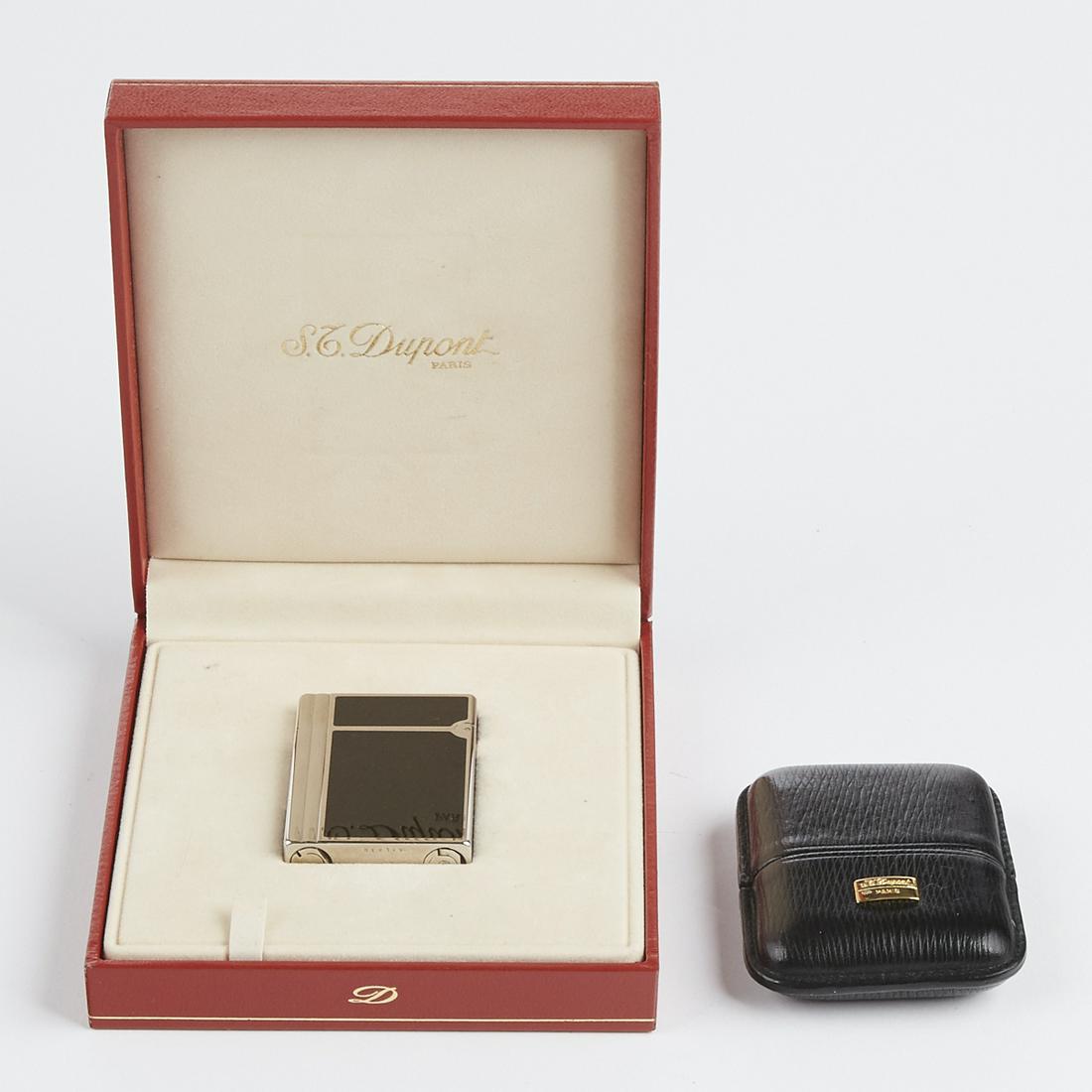 S.T. Dupont Black Lacquer Lighter (1 of 7)