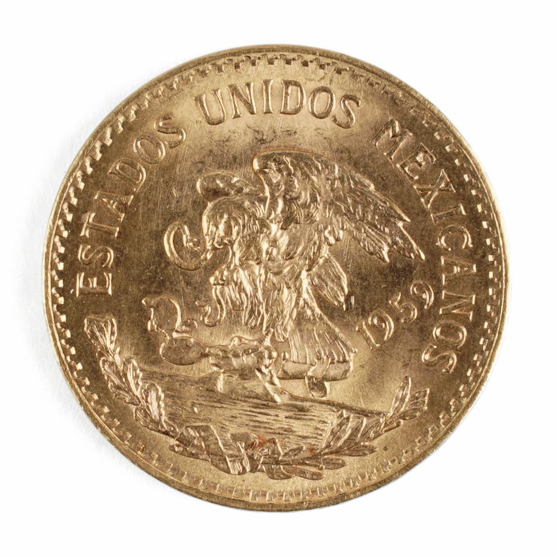 1959 Mexican 20 Pesos Gold Coin Oro Puro: 1959 Mexican 20 peso gold coin. The obverse reads "Estados Unidos Mexicanos 1959" with a golden eagle perched on a cactus with a snake in its beak. The reverse reads "Veinte Pesos"