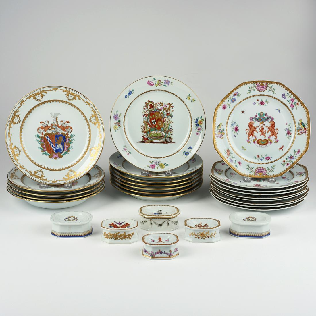 Grp: Mottahedeh Rockefeller Armorial Plates & Salts (1 of 8)