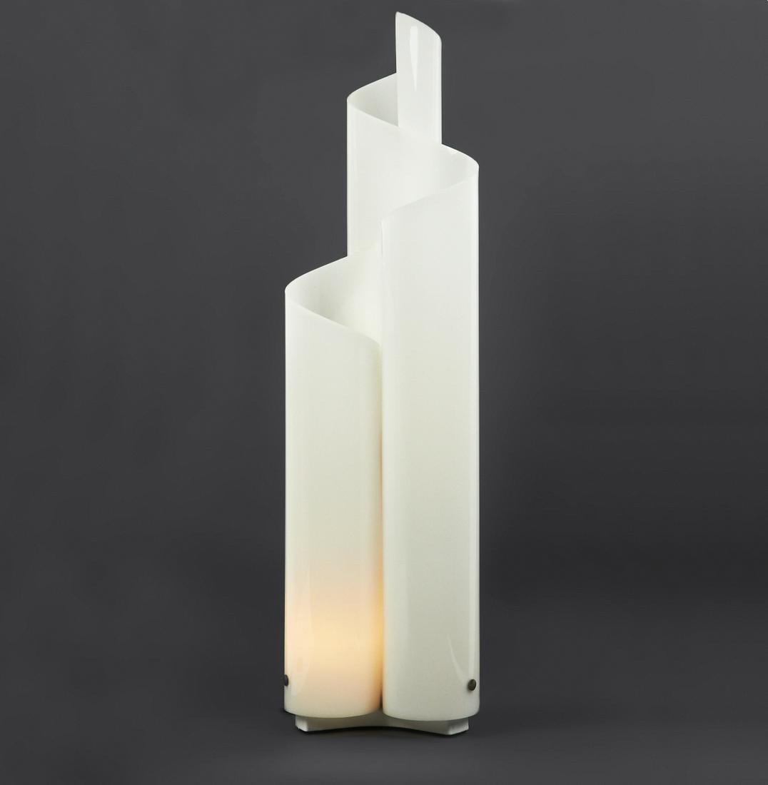 Vico Magistretti Artemide Wave Table Lamp (1 of 4)