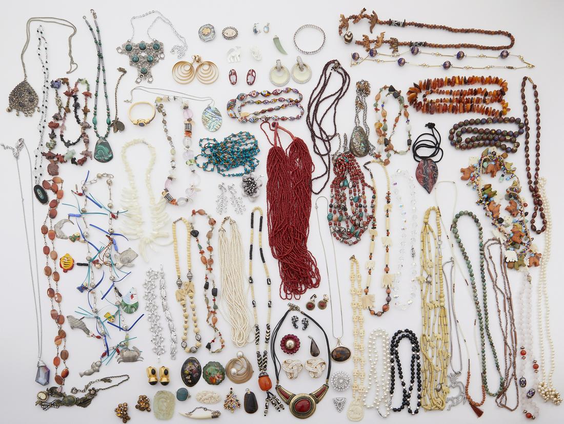 Lrg Grp: Costume Jewelry (1 of 7)