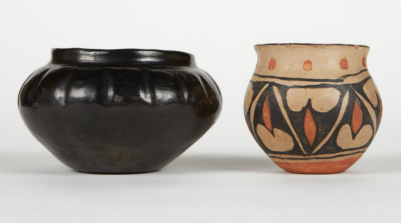 Grp: 2 Santa Clara Santo Domingo Pots (1 of 7)