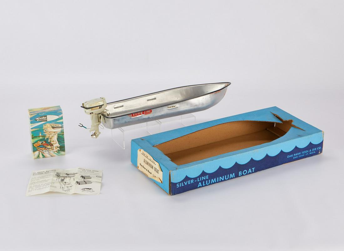 Model Silver-Line Boat w/ Gale Sovereign Motor (1 of 17)