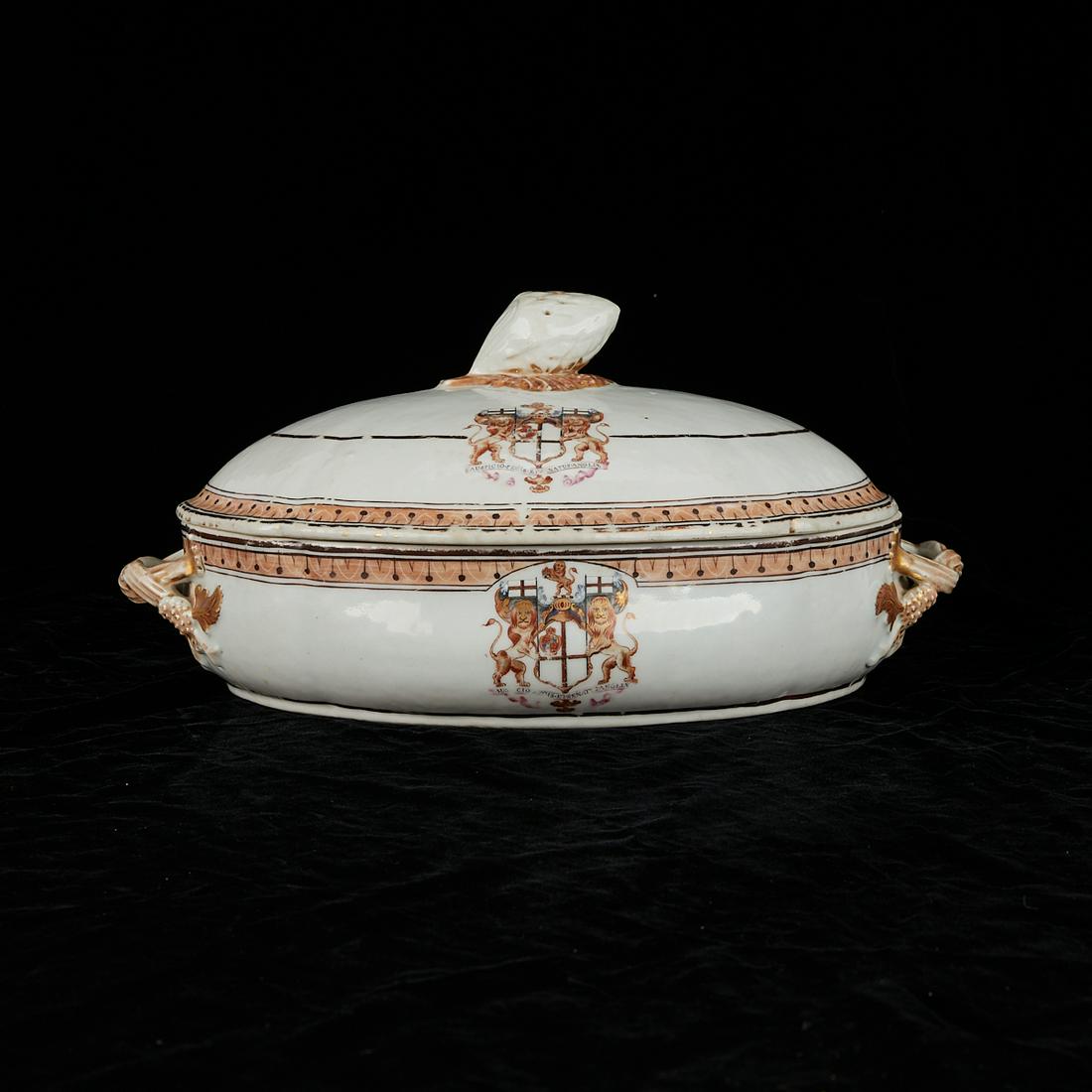 Chinese Export HEIC Porcelain Tureen (1 of 13)