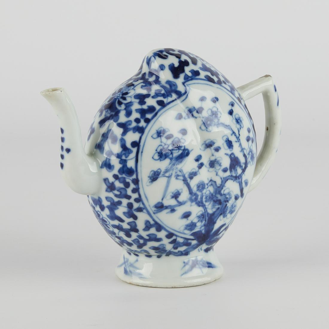 Chinese Porcelain Cadogan Peach Teapot (1 of 9)