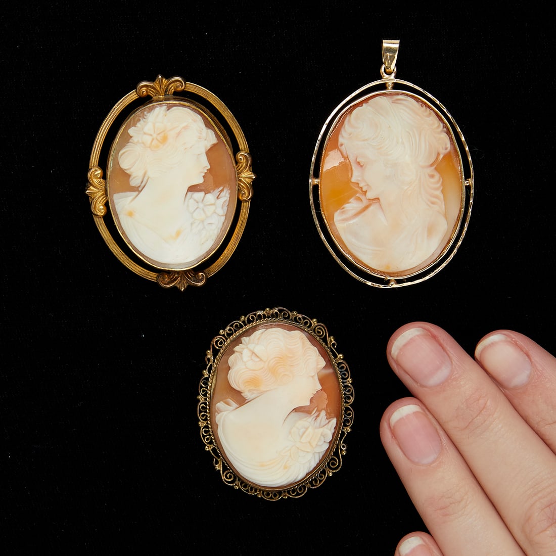 3 Pcs of Cameo Jewelry (1 of 7)