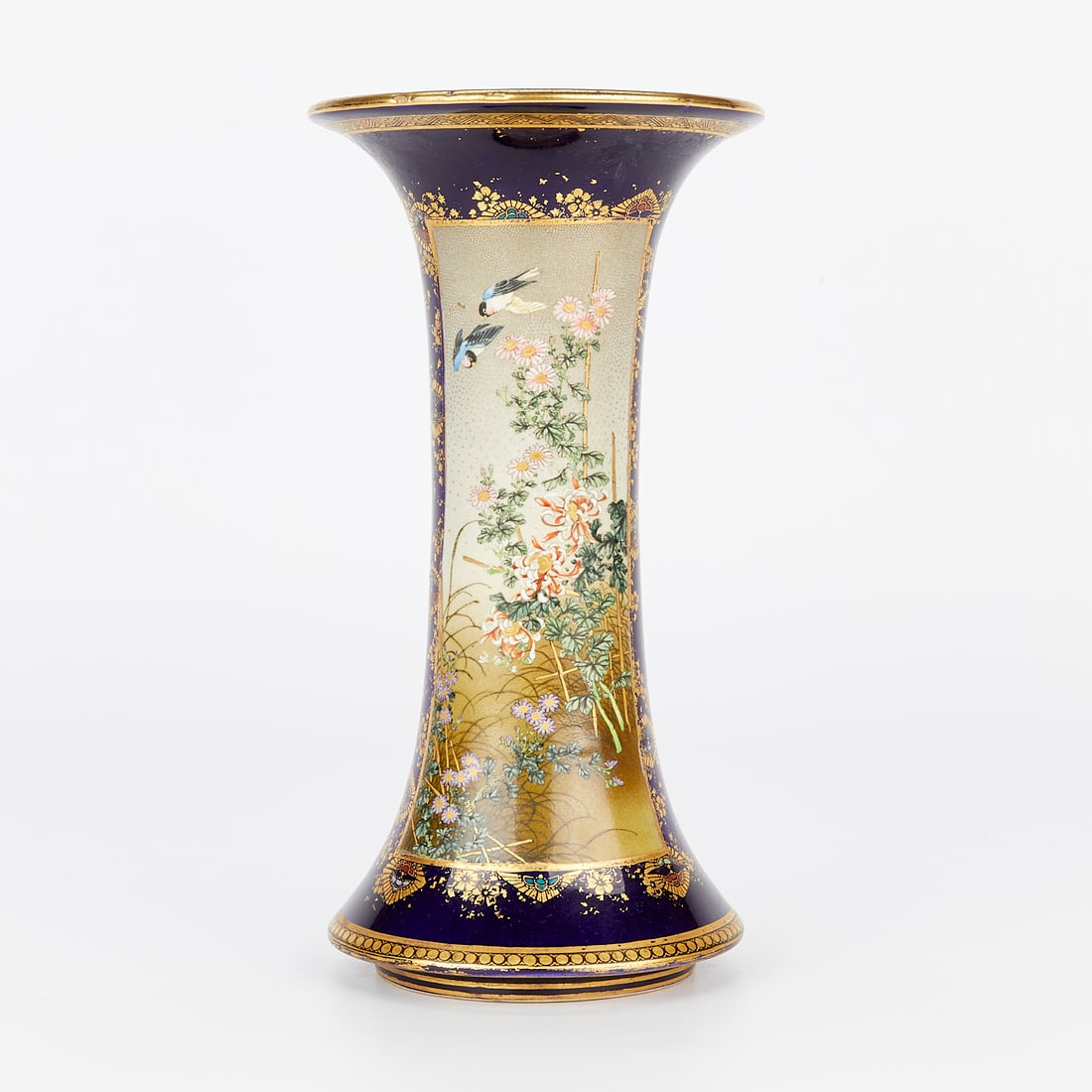 Fine Japanese Satsuma Trumpet Vase By Kinkosan Zo (1 of 12)