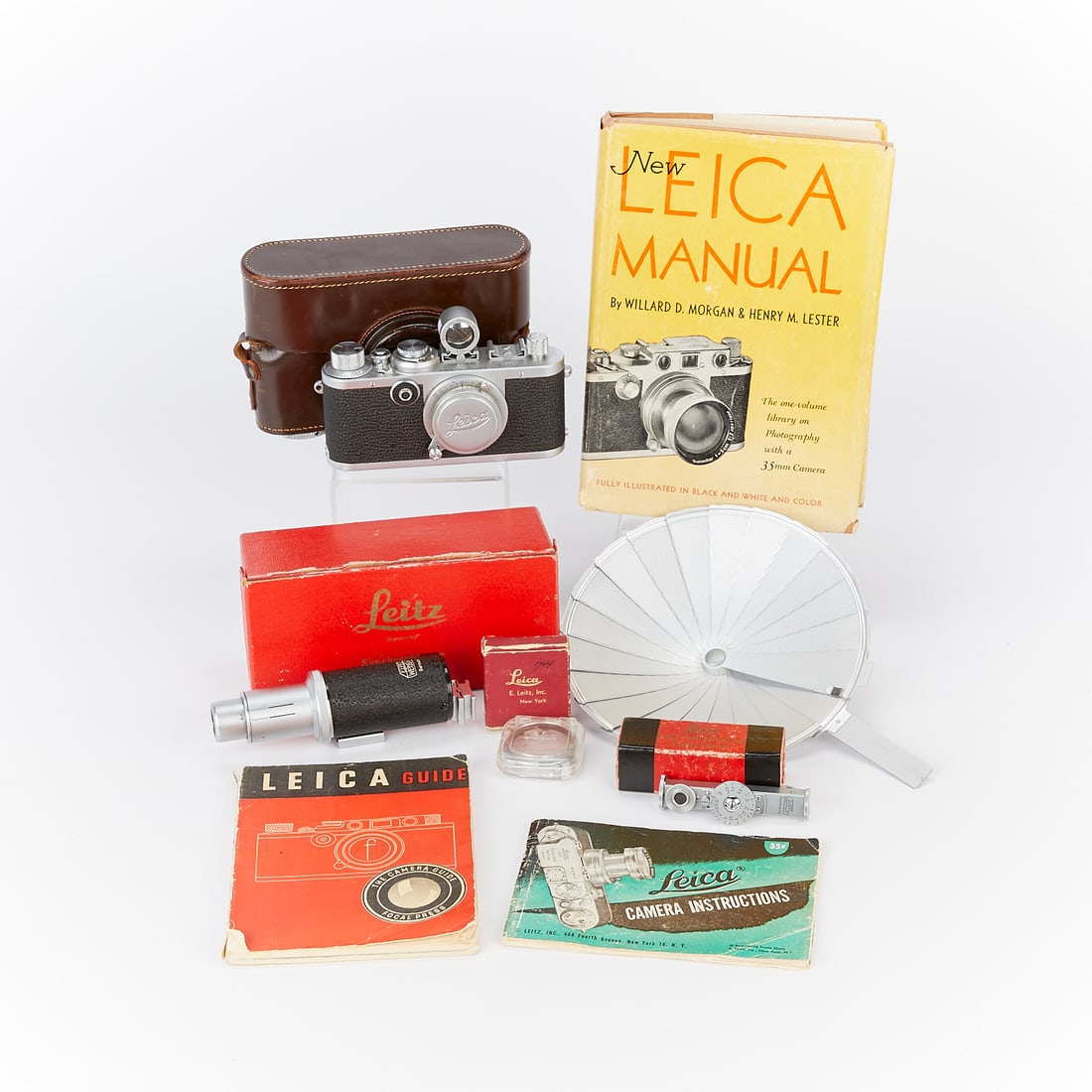 Leica Model 1F Red Dial Camera w/ Ephemera (1 of 17)