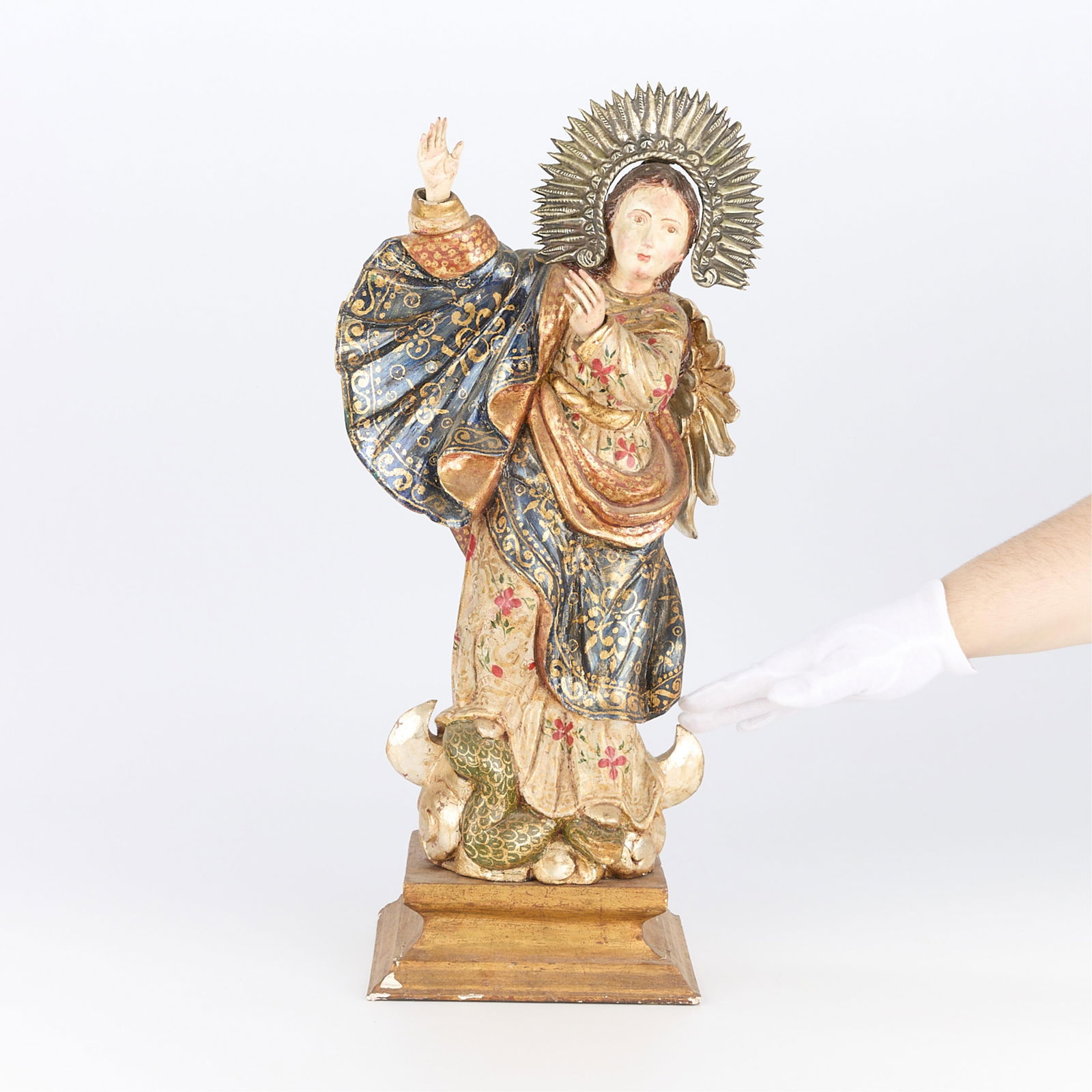 18th c. Spanish Colonial Virgin of Quito Carving (1 of 14)