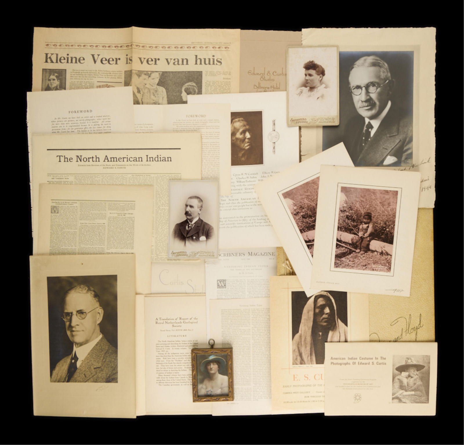 Lrg Grp Edward Curtis Photographs and Ephemera (1 of 5)