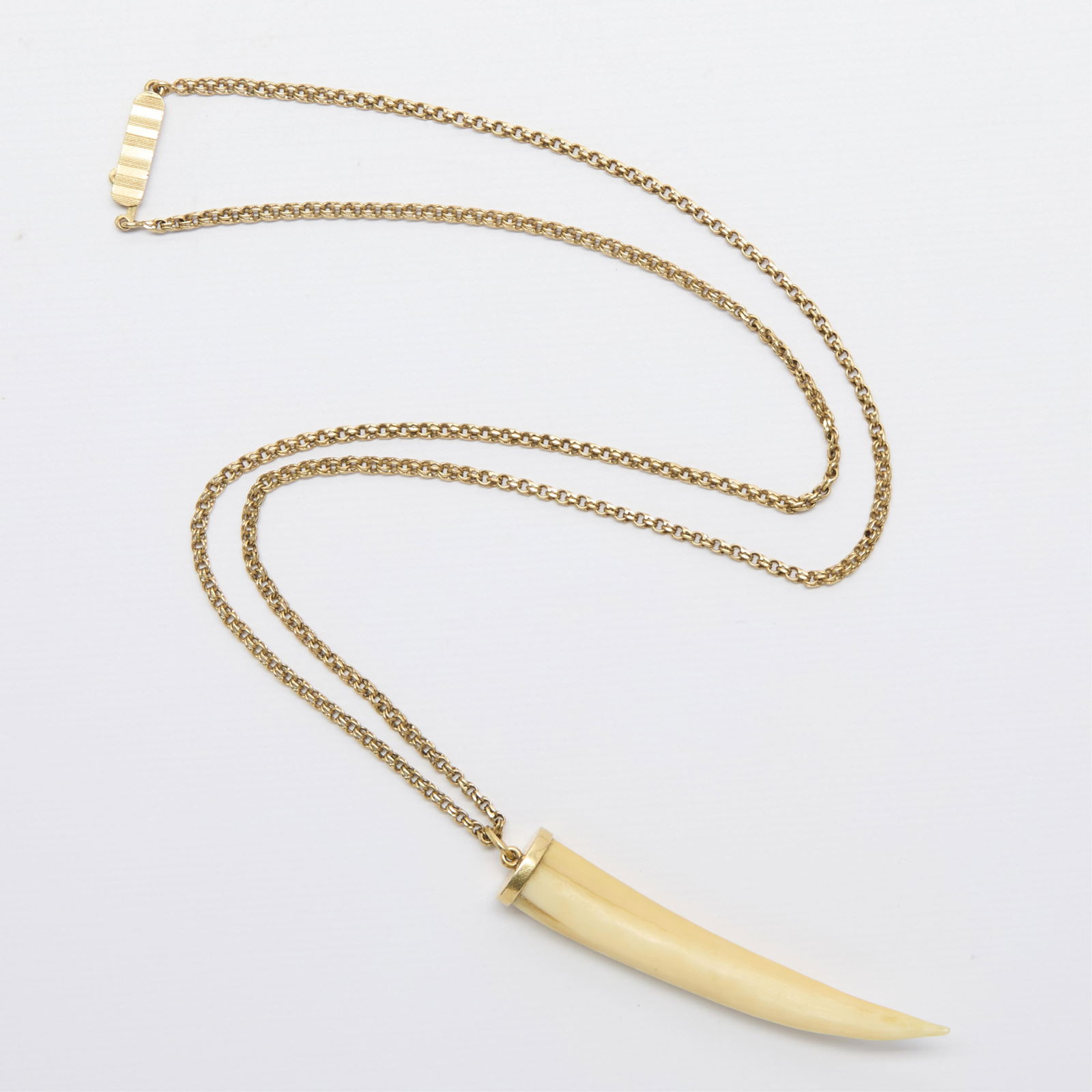 18k Yellow Gold Claw Pendant & Necklace (1 of 2)
