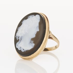 14k Yellow Gold & Sardonyx Cameo Flora Ring