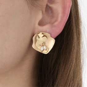 Vicki Thayler 14k Gold & Pearl Earrings