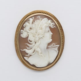14k Yellow Gold Cameo Brooch