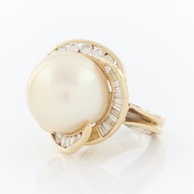 18k Gold Mabe Pearl & Diamond Ring