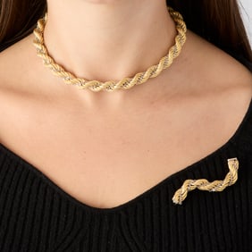 18k Gold Necklace & Brooch