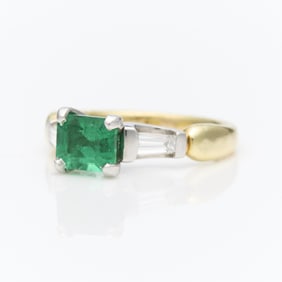 18k Gold Emerald & Diamond Ring