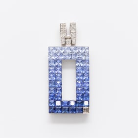 18k White Gold Gradient Sapphire Pendant