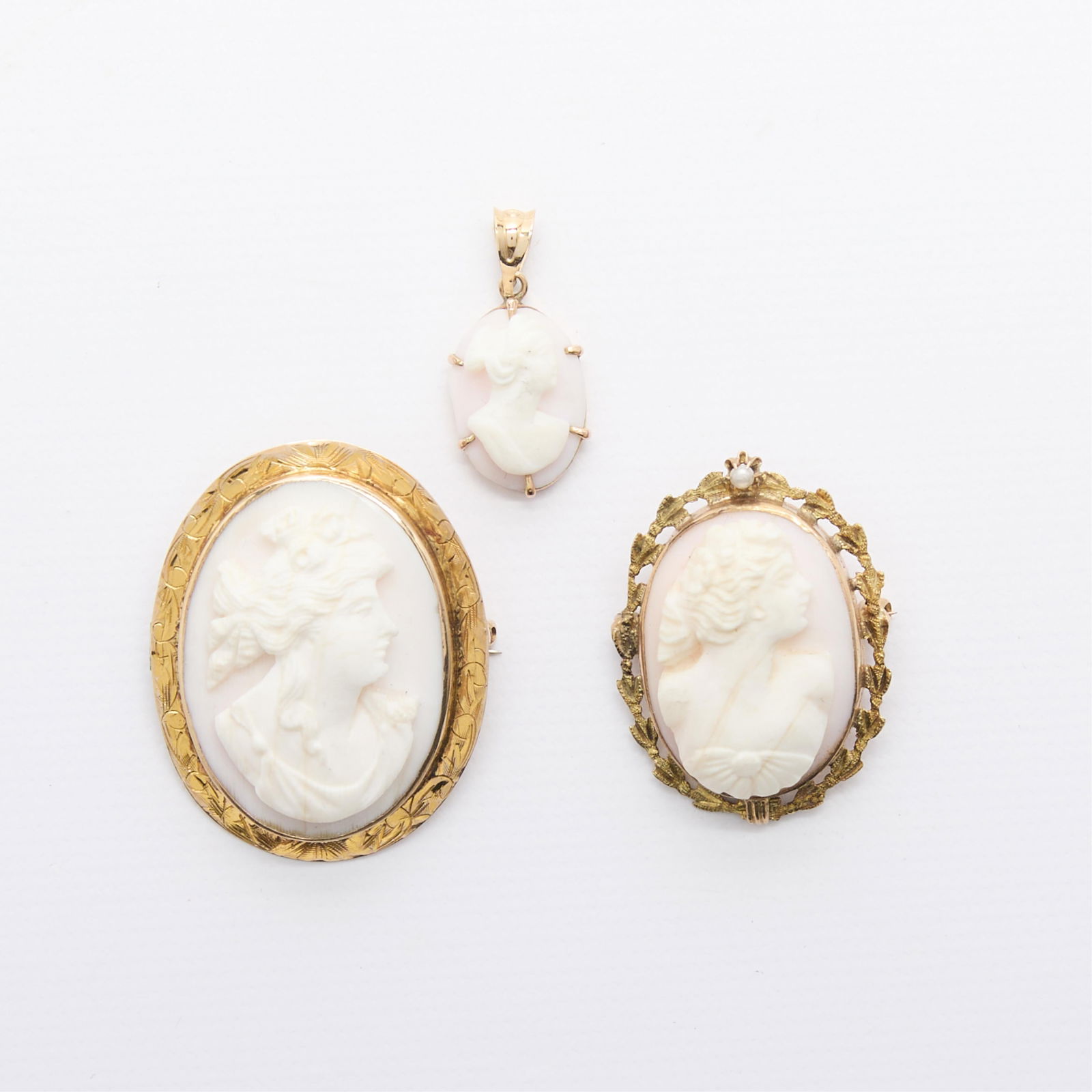 Group 3 Yellow Gold Cameos (1 of 2)