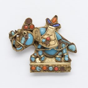 Costume Jewelry Elephant Brooch