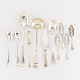 Group 11 Sterling & Plate Spoons 880.3 g