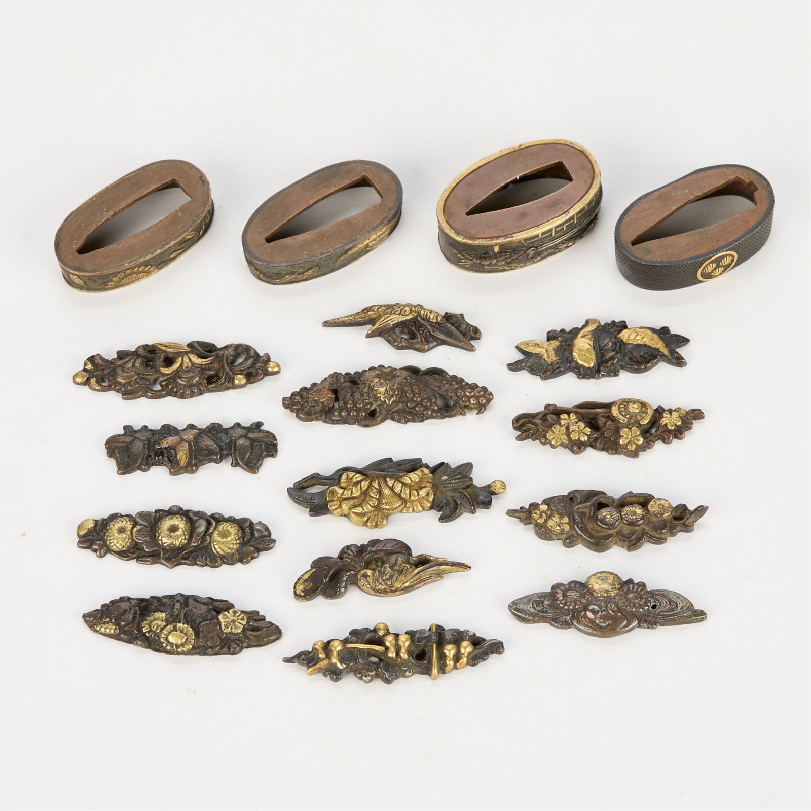 17 Pcs Japanese Mixed Metal - Shakudo Menuki (1 of 5)