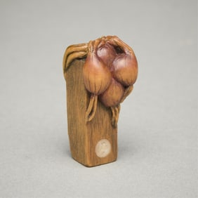 David Carlin "Cluster of Onions" Boxwood Ojime