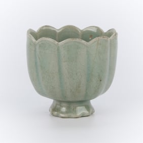12th c. Korean Celadon Lobed Stemcup
