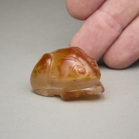 Antique Chinese Agate Toad Carving