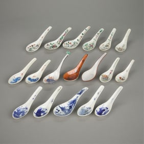 18 Chinese Guangxu Porcelain Spoons
