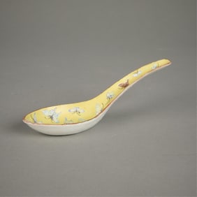 Chinese Qing Imperial Yellow Porcelain Spoon