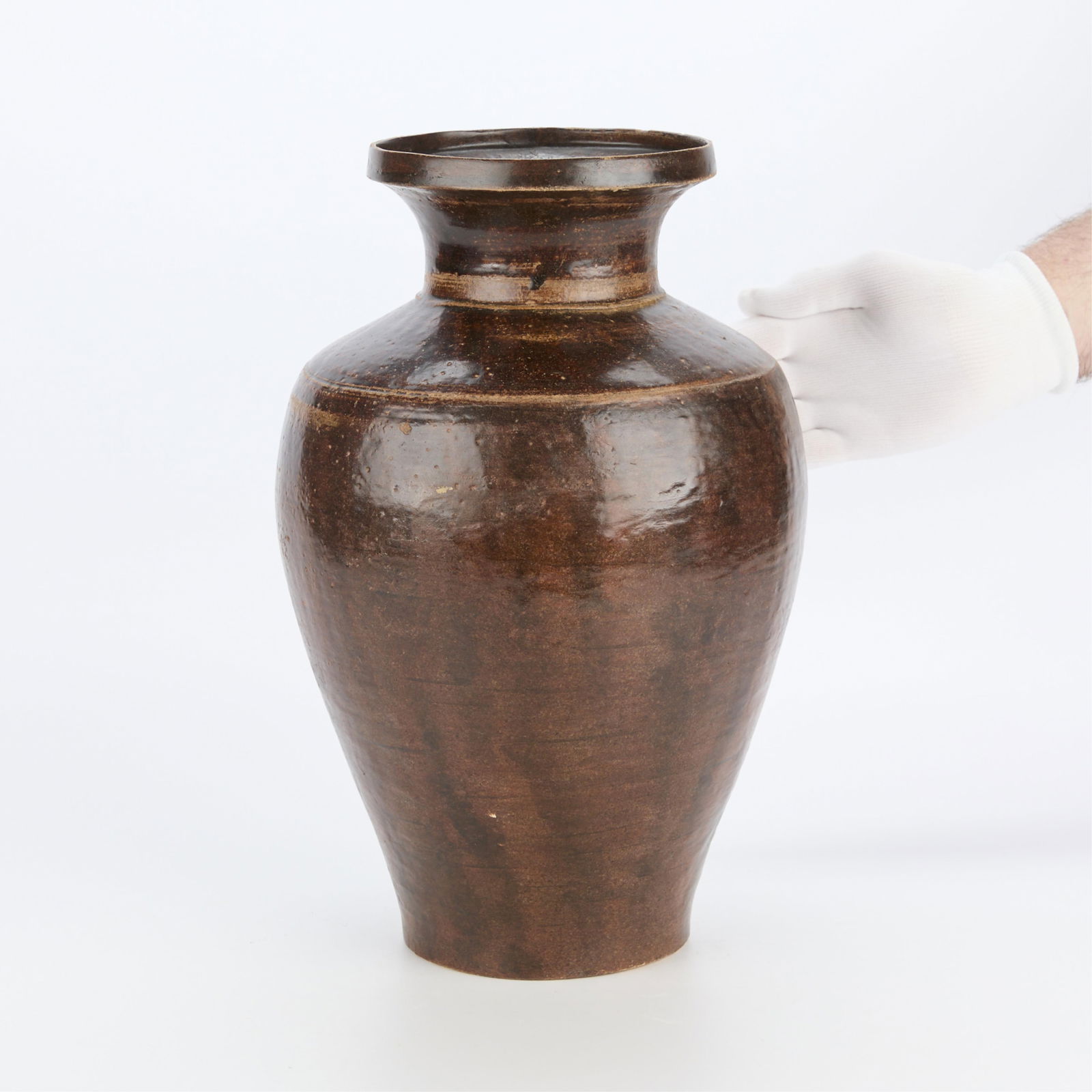 Large Thai San Kampaeng Brown Glazed Jar (1 of 5)