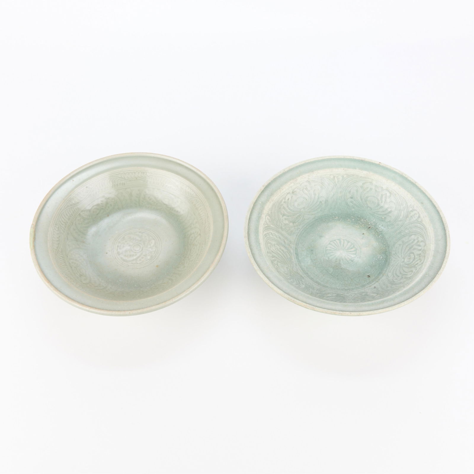 2 Thai Sawankhalok Celadon Ceramic Bowls (1 of 7)
