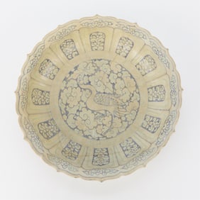 Large Vietnamese Annamese Ceramic Crane Charger