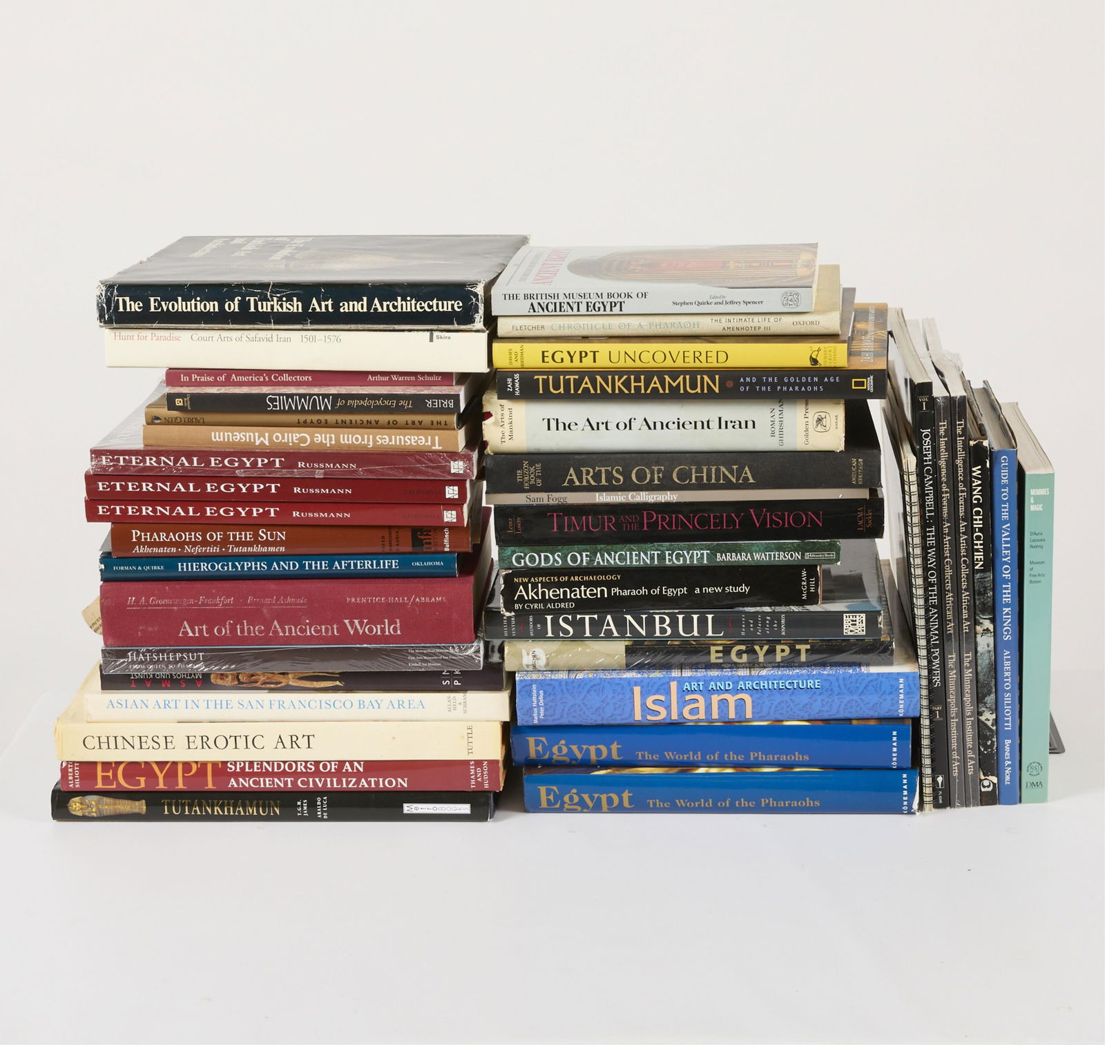 Group Egypt, Middle East, Africa Art Books: Group of art and culture books regarding Egypt, the Middle East, Islamic art and architecture, and African art.Provenance: From the Distinguished Personal Collection of Dr. Robert Jacobsen.(Shipping D