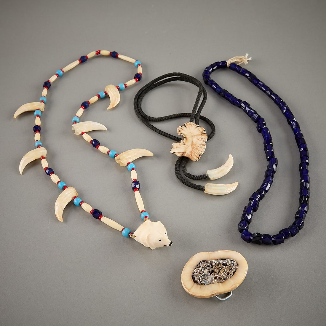 4 Pieces Inuit Jewelry (1 of 7)