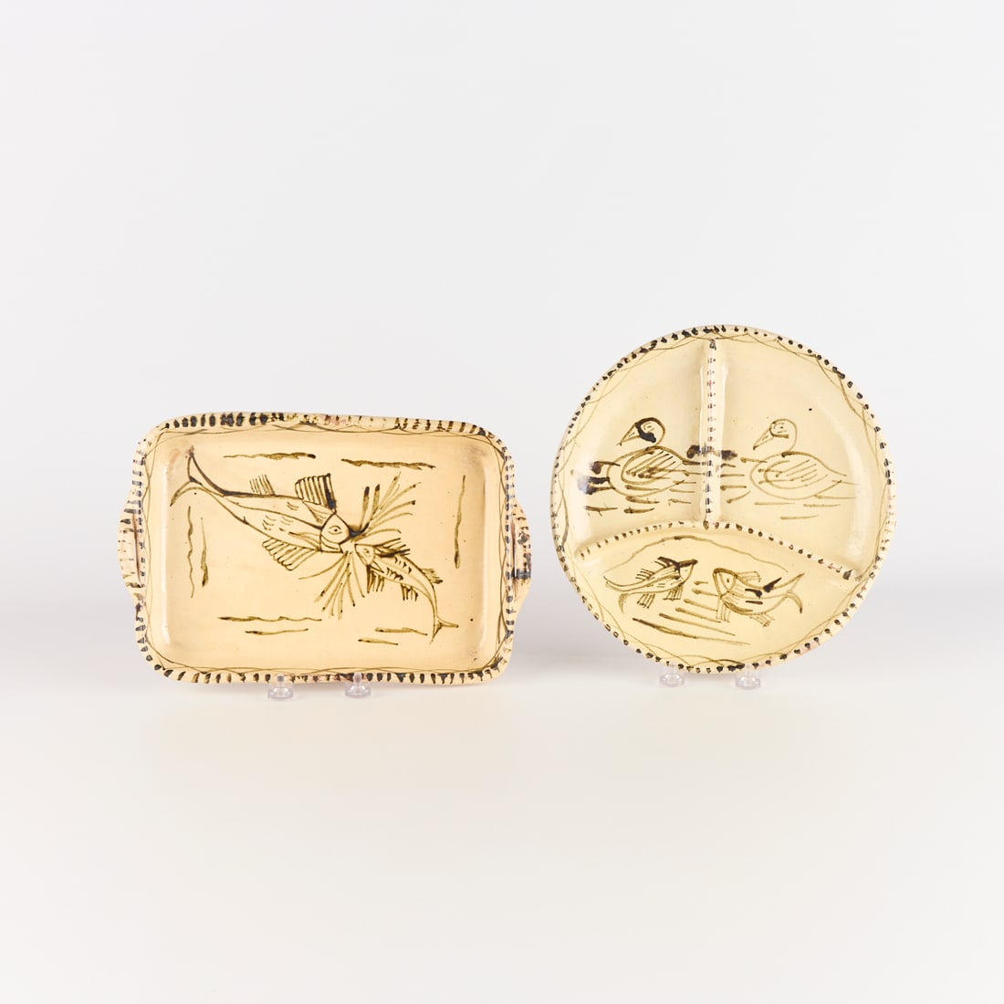 2 Mexican Tzintzuntzan Folk Art Pottery Dishes (1 of 5)