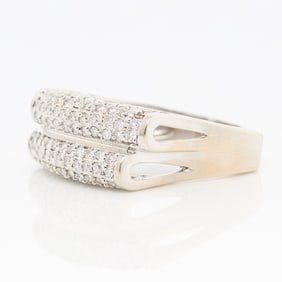 14k White Gold & Diamond Ring