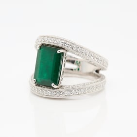 Platinum & Emerald Ring