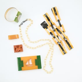 6 Bakelite Accessories
