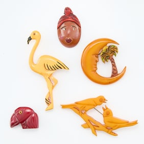 5 Bakelite & Other Brooches