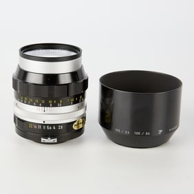 Nikon Nikkor-P Auto 105mm f2.5 Lens w/ Hood