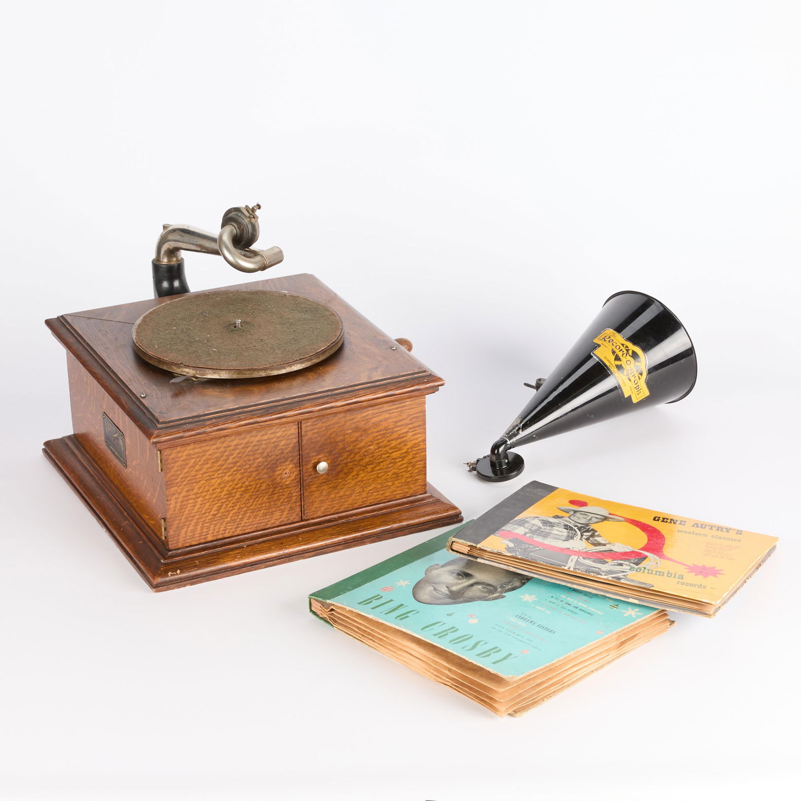 Antique Victor VV-VI Talking Machine Phonograph (1 of 4)