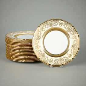 18 Royal Doulton Gilt Porcelain Dinner Plates