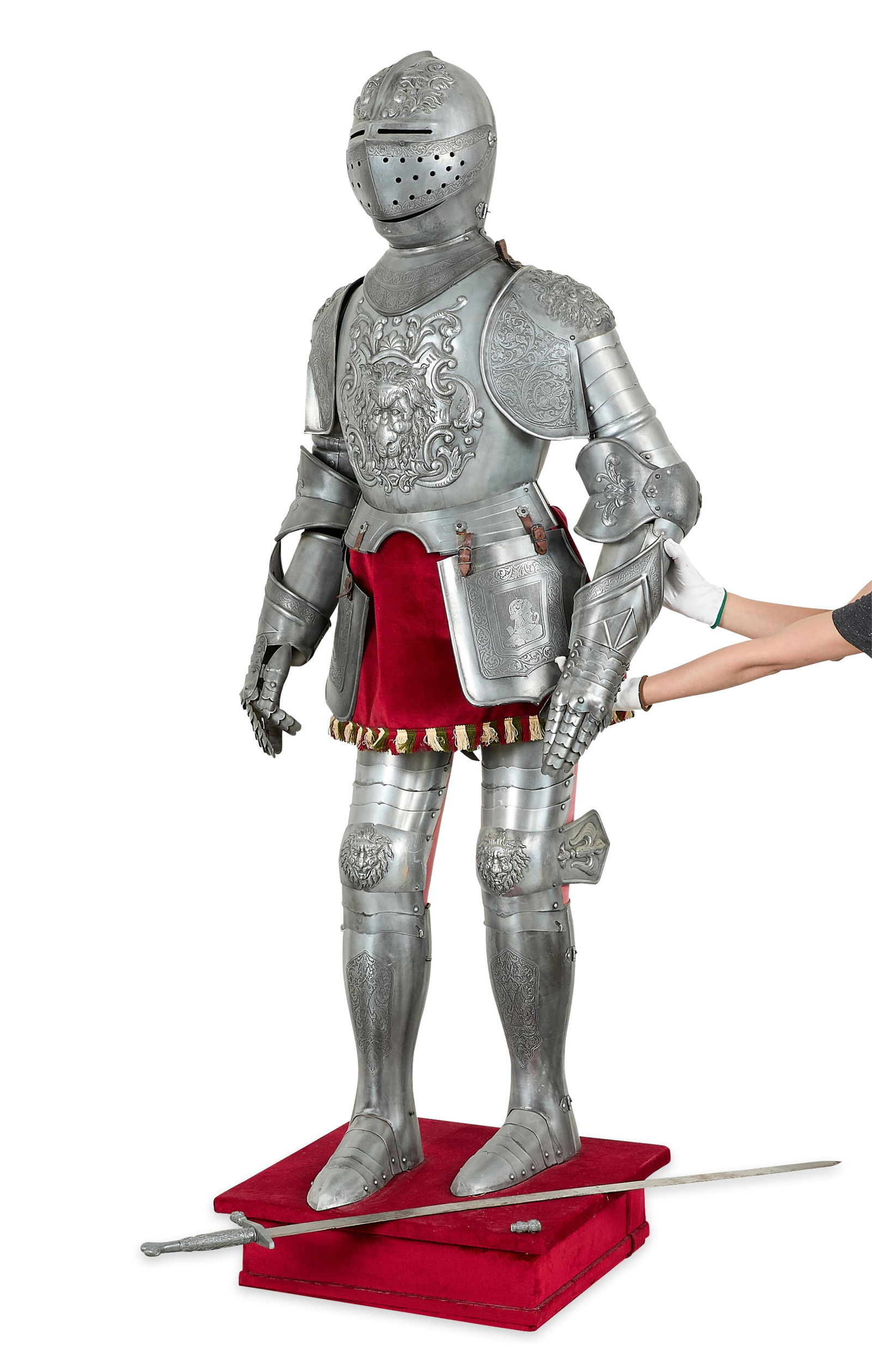 Modern Life Sized Replica Medieval Suit of Armor (1 of 4)