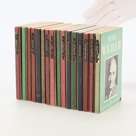Set 16 Volumes American Artists Group Books
