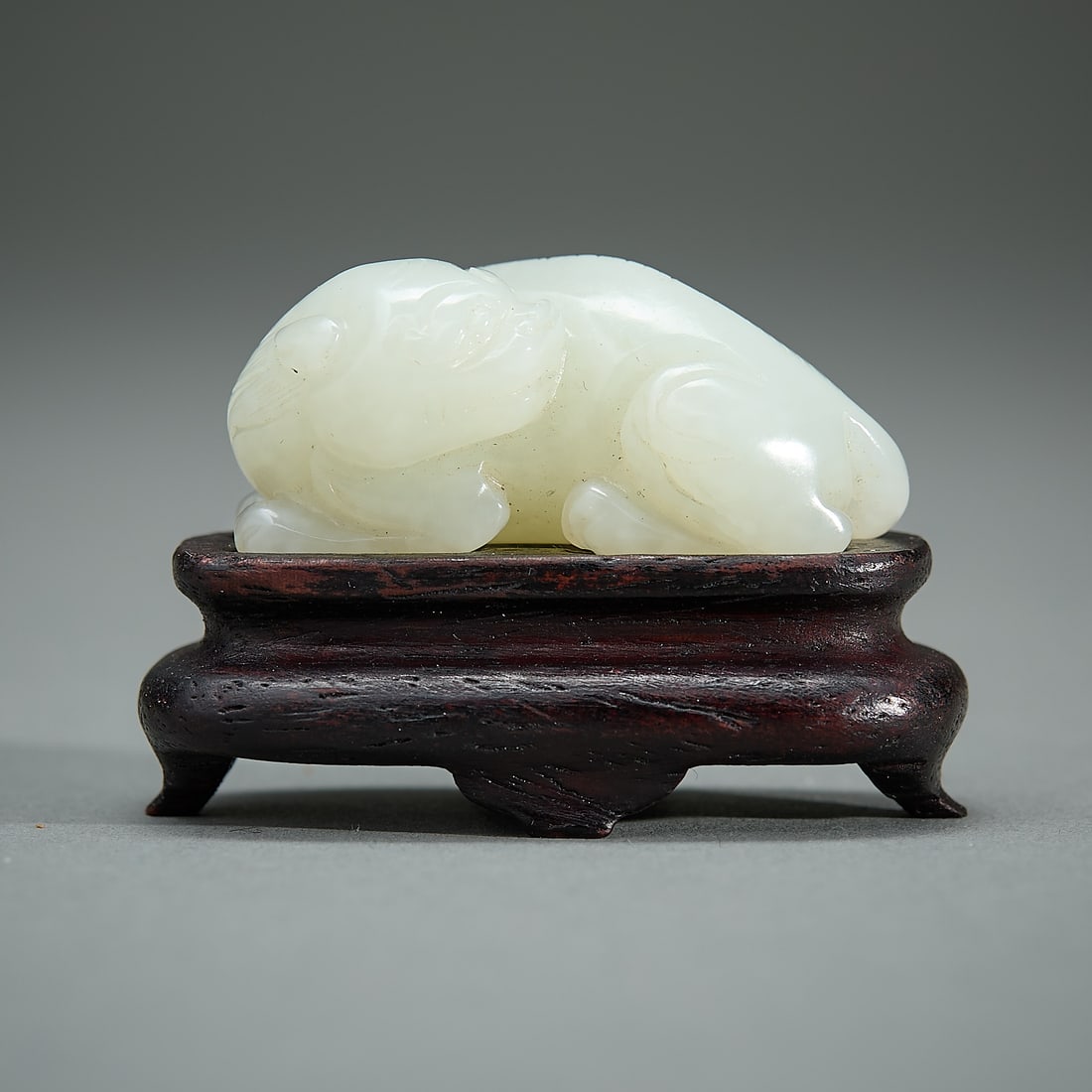 Chinese Late Qing Carved Jade Cat (1 of 5)