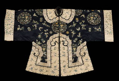 19th c. Chinese Qing Embroidered Silk Waitao Robe